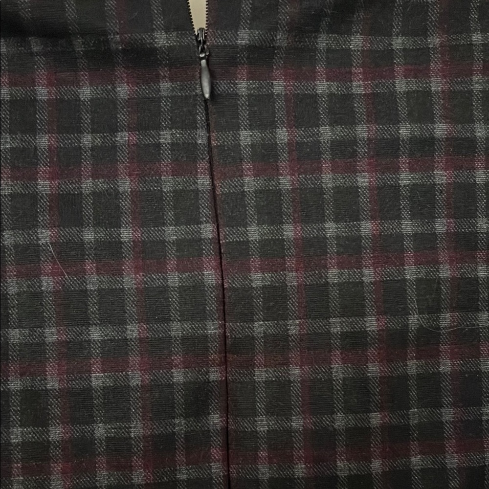 New york & company Women's Dark Plaid Blouse size: M - Picture 5 of 5